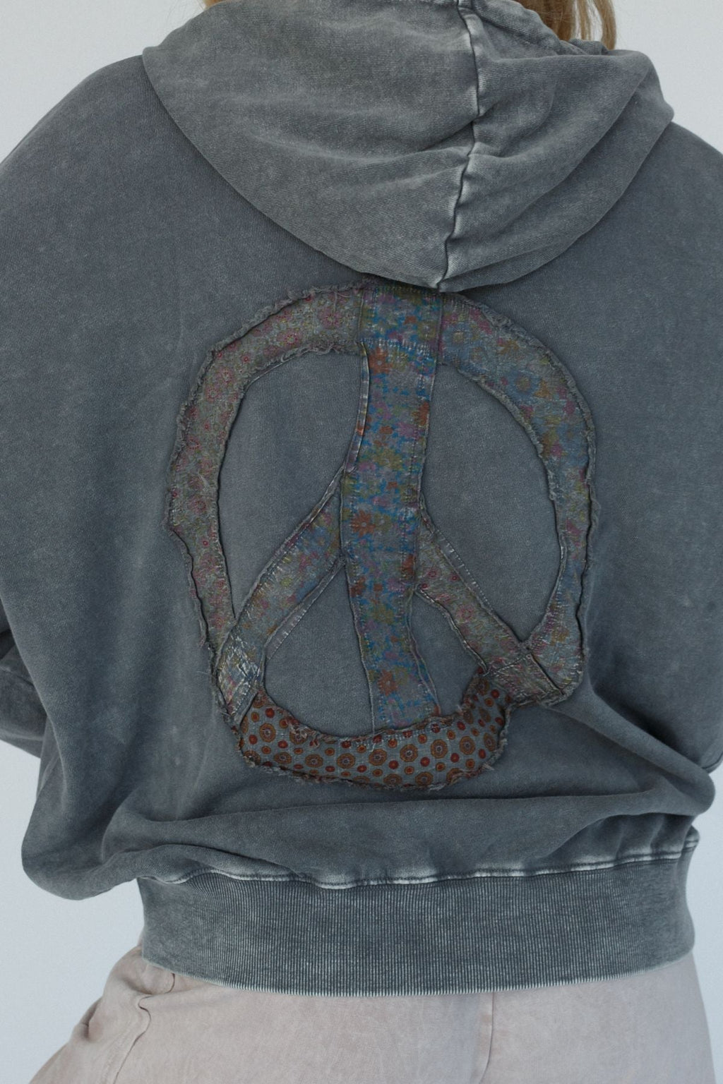 Janelle Peace Patch Sweatshirt Top - Ash