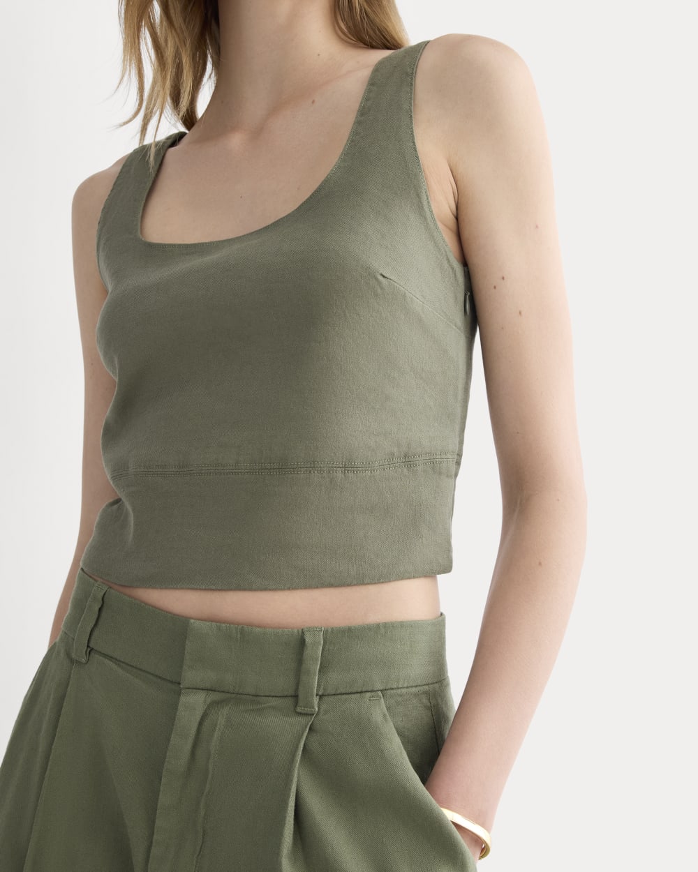 The Square Tank in Stretch Linen | Lichen Green